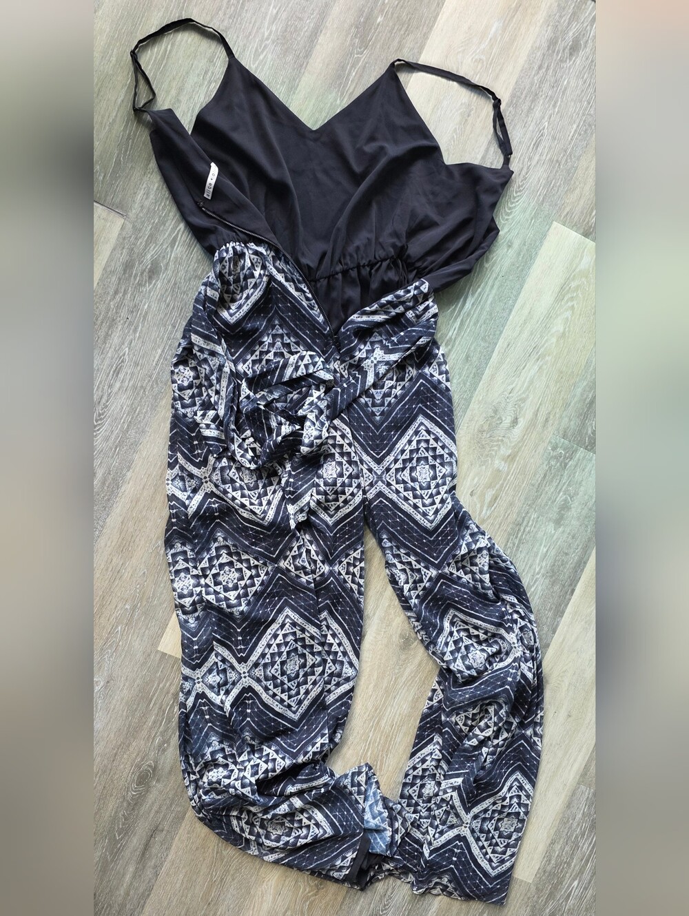 Alice + Olivia Black Top with Black & White Printed Wide-Leg Jumpsuit